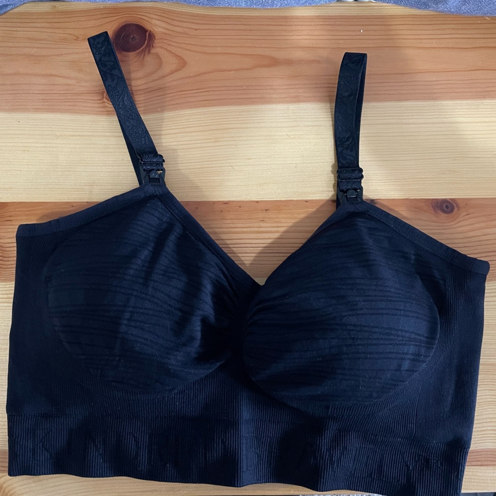 Kindred Bravely Black Handsfree Pumping and Nursing Bra